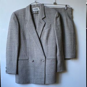 Vintage Donne di Luciano Soprani wool tweed suit